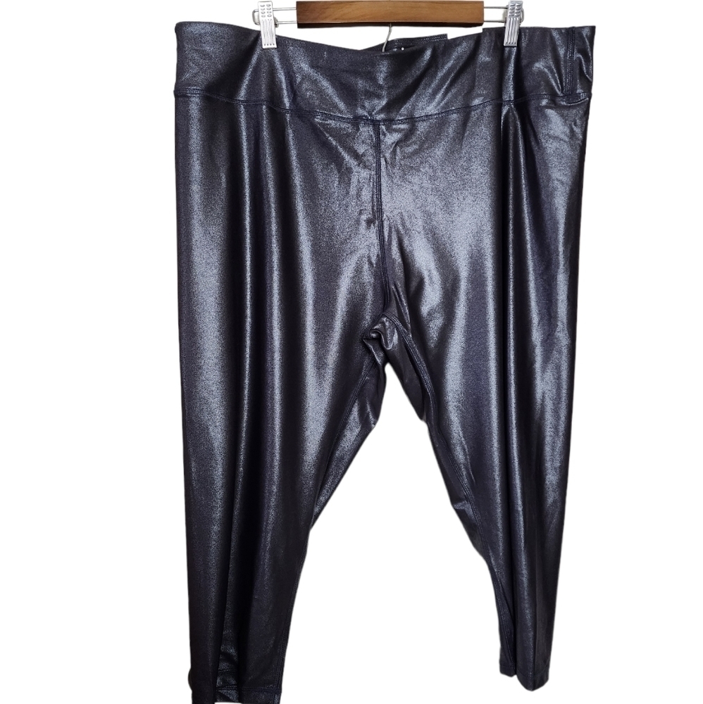 Ave Leisure Metallic Gray Active 3" Waistband Women's Capri Pants Size 22/24 NWT